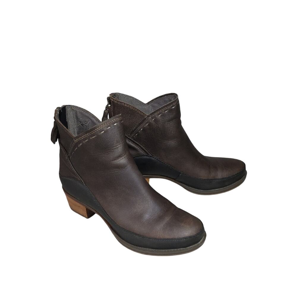 Chaco Cataluna Mid Ankle Waterproof Leather and Stacked Heel Boots Womens 7
